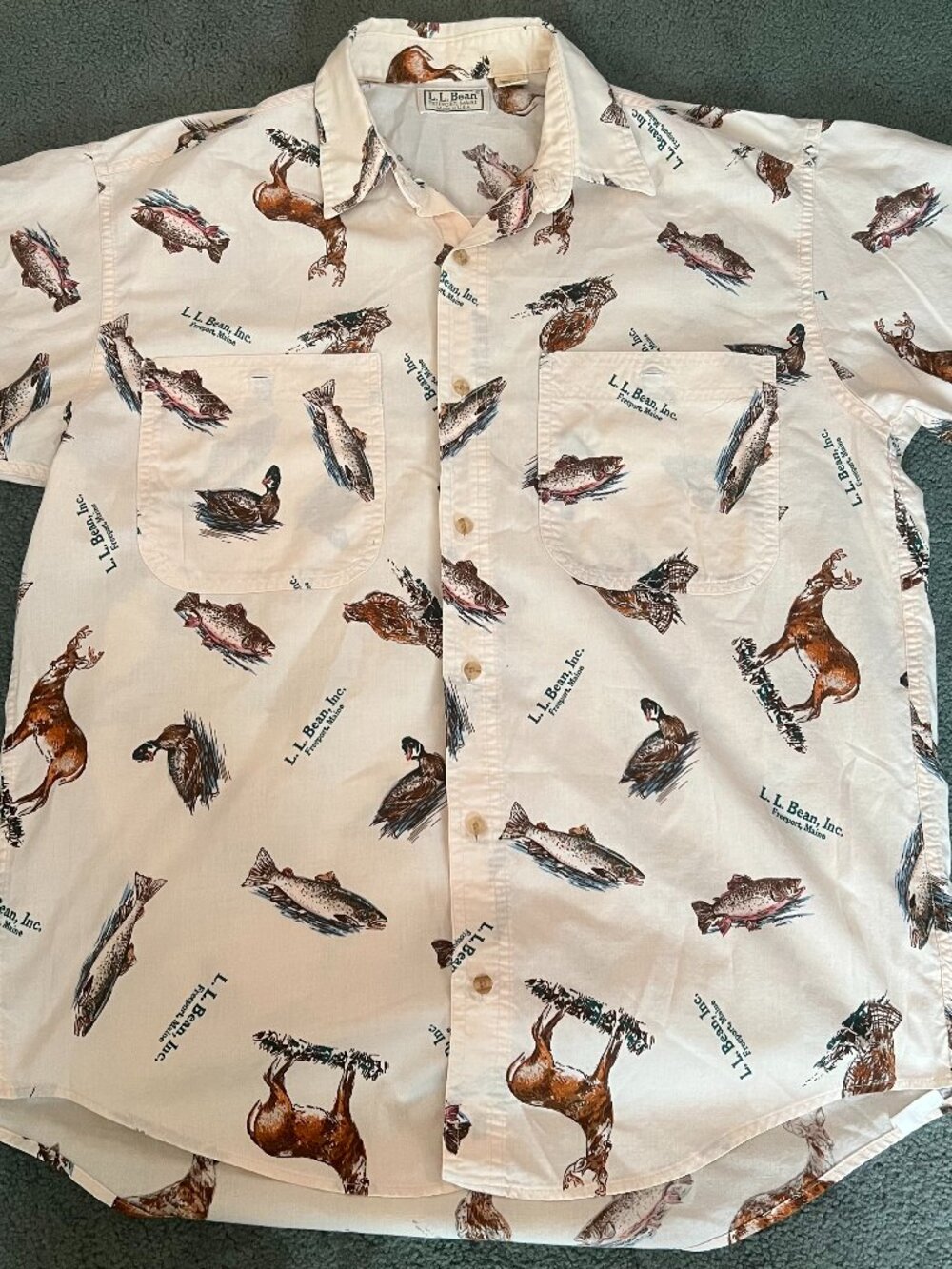 Vintage LL Bean Button Down Shirt Men's Size M All Over Fish and Deer Print 80's